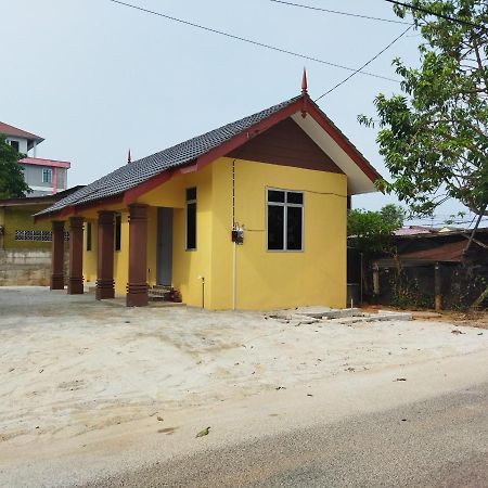 Room Stay Tok Wan 2 Кампунг-Куала-Бесут Экстерьер фото